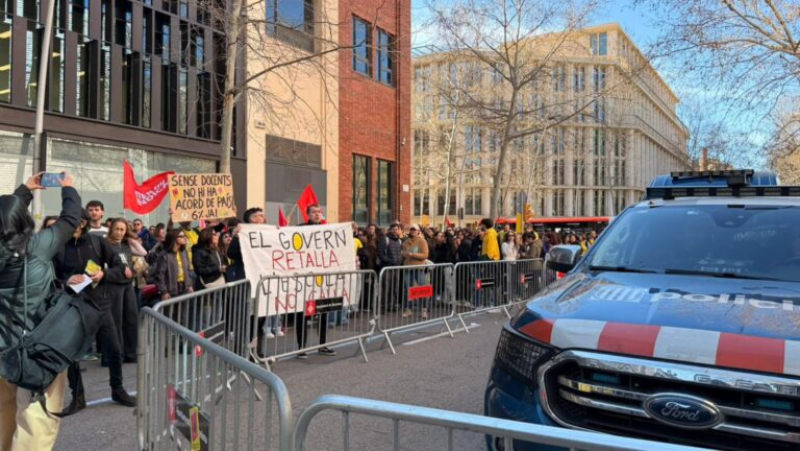 El mat� de R�dio 4 - USTEC: noves vagues i mobilitzacions durant el tercer trimestre si Educaci� no mou fitxa - El mat� de R�dio 4 | Escoltar