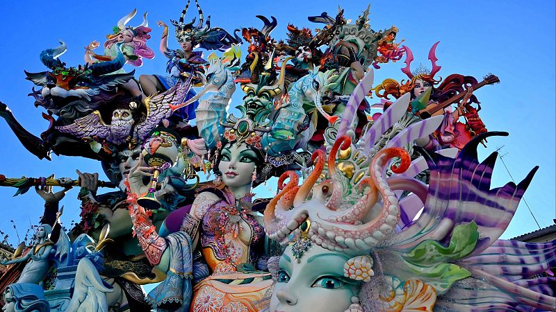 Las Fallas, fiesta de Valencia y Patrimonio de la Humanidad - En clave Turismo | Escuchar