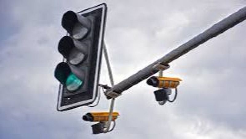 Barcelona aposta per la IA als semafors per millorar la mobilitat urbana