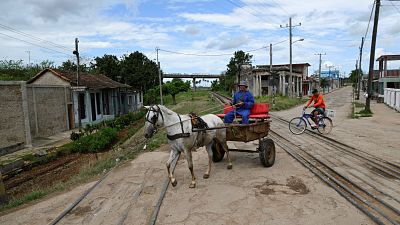 Cuba espera la llegada de ayuda humanitaria y dialoga con EE.UU.
