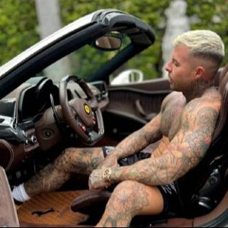 Abans la ignorància tenia vergonya: ara té perfil, followers i comentaris