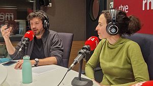 Ol�via Tort i Santi Demajo. Biotecn�loga i bi�leg del IRB Barcelona. Gen�mica del c�ncer