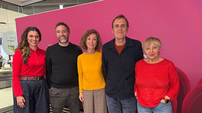 De película - El Universo de Almodóvar - 21/03/26 - De película - RNE | Escuchar