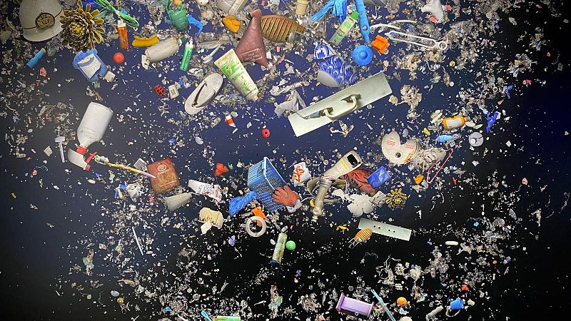 Recomanacions de la M�nica Pabon: "Pl�stic. Genial o pervers?"� - S�n 4 dies | Escuchar