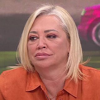 Belén Esteban demana feina a Broncano en directe