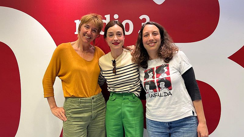 Hoy Empieza Todo - Russian Red: 'Rojo Relativo'