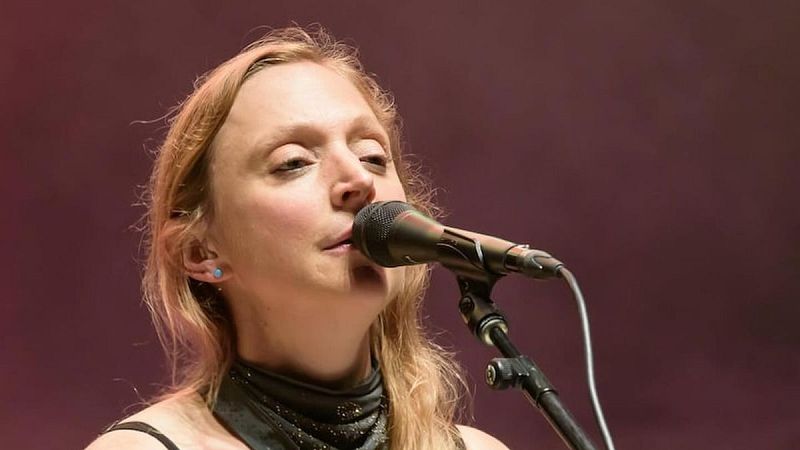 Sin rodeos  - Eilen Jewell recupera a Woody Guthrie contra el fascismo - 27/03/26 - Escuchar ahora