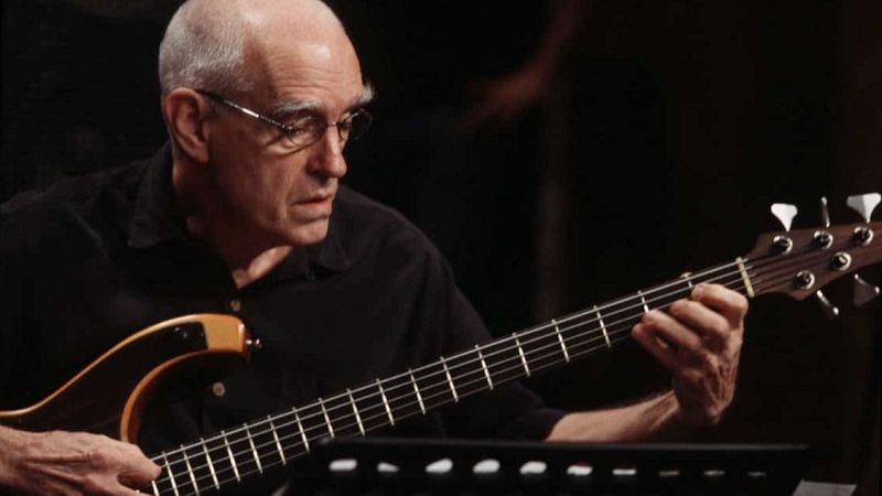 S�lo jazz - Steve Swallow, siempre proyectando horizontes crecientes - 29/03/26 - S�lo jazz | Escuchar