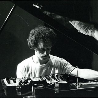 John Taylor, a larga y corta distancia