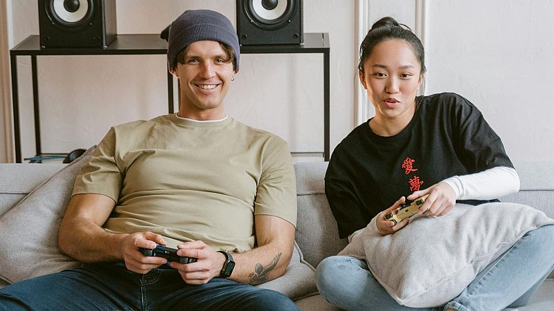 Bon dia i bona sort - Quan les parelles es converteixen en companys de pis - Bon dia i bona sort | Escoltar