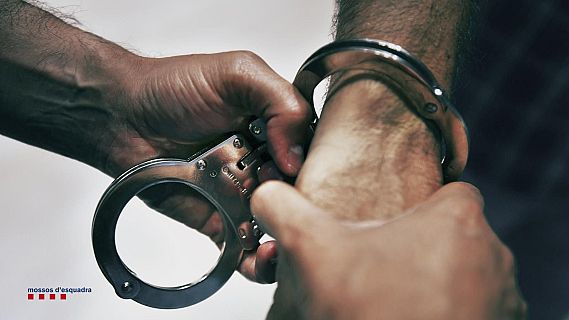 Detingut per segon cop per assetjar sexualment a Tortosa