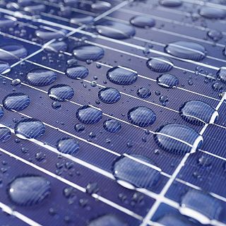 Una l�mina capaz de generar energ�a a partir de sol y lluvia