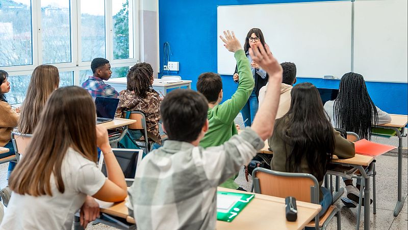 Las instituciones, a examen en las Olimpiadas de la UE - Europa abierta | Escuchar