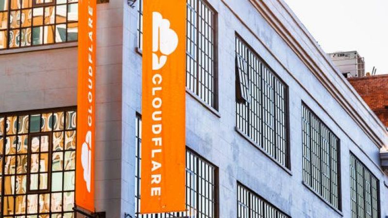 5.0 - Pero...¿Qué hace Cloudflare? Chema Alonso, responde - 05/04/26 - Escuchar ahora