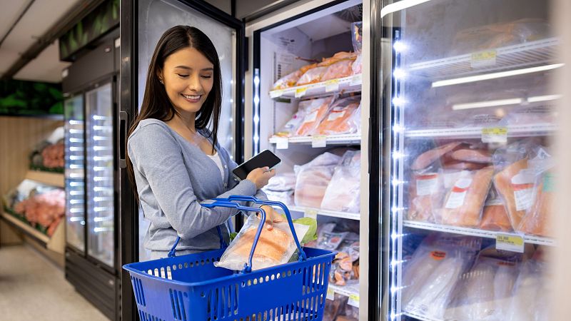 Buen momento del pescado congelado - Españoles en la mar | Escuchar