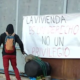 Badalona posa blocs de formigó sota el pont de l'autopista on hi malvivien persones sense sostre