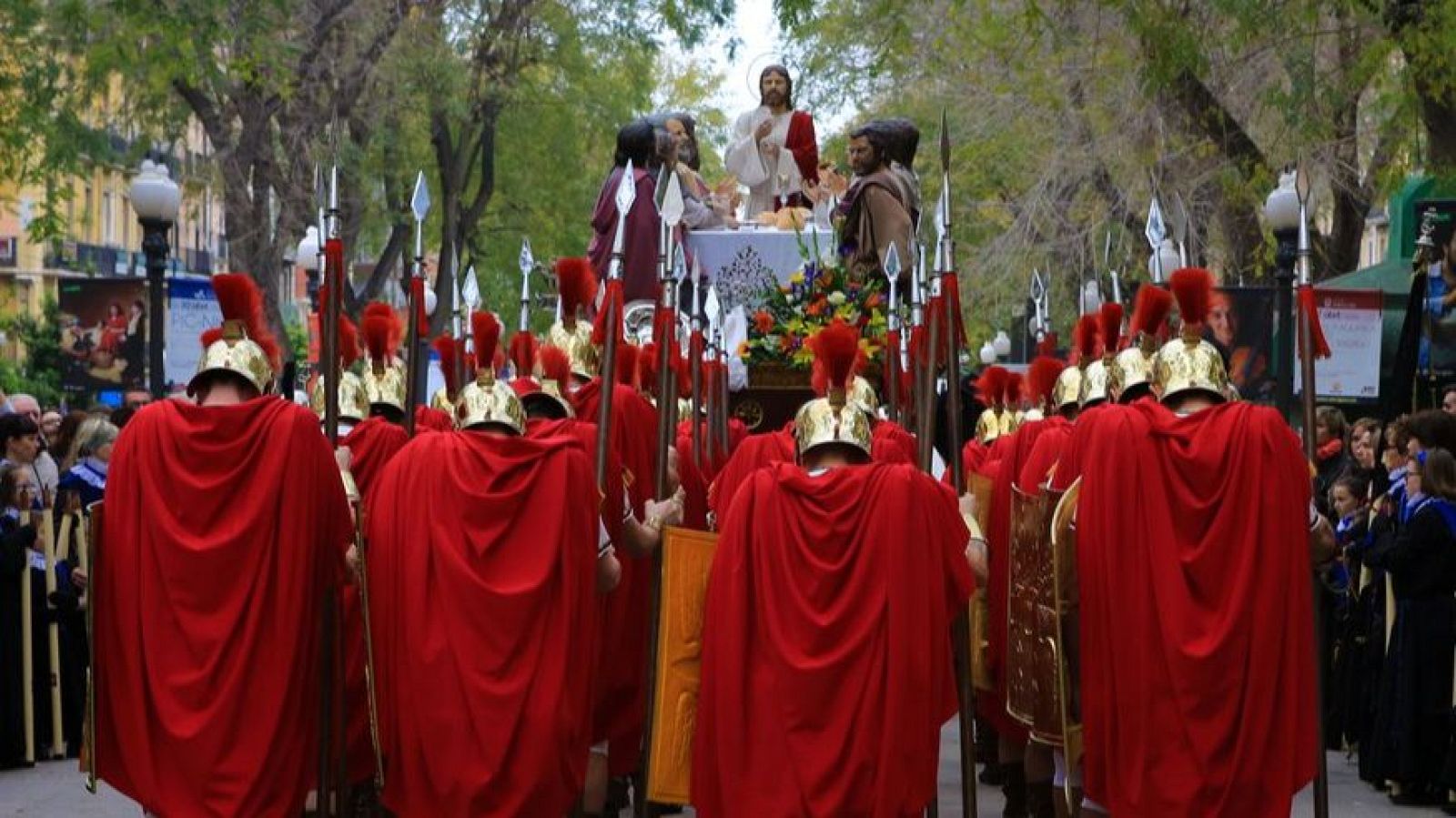 Tarragona viu la seva processó més solemne: el Sant Enterrament omple la Part Alta