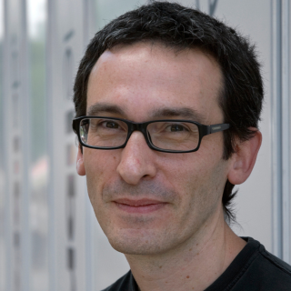 Las 'Redes vac�as' de C�sar Rendueles