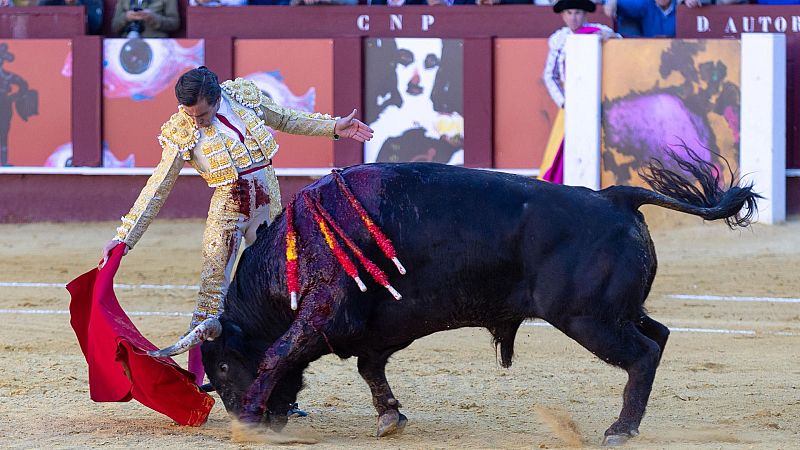 Corrida Picassiana, entrevista a Cristian Pérez y Tendido Cero cumple 40 años - Clarín | Escuchar