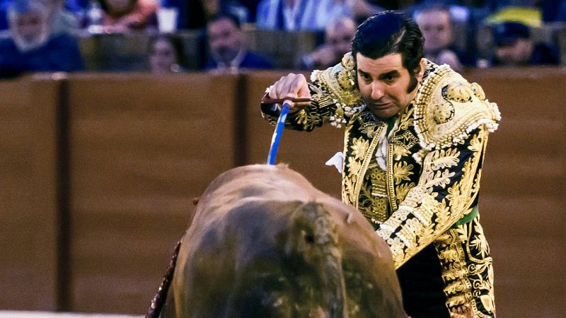 Reaparición de Morante en Sevilla y entrevistas a Rubén Amón y a Curro Díaz - Clarín | Escuchar