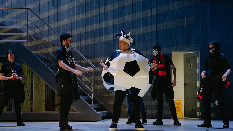 Barbieri regresa a la Zarzuela con 'Jugar con fuego' - Cultura con Ñ | Escuchar