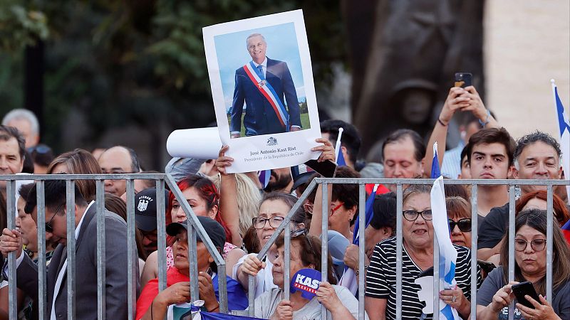 Cinco continentes - Cae la popularidad del presidente de Chile, José Antonio Kast - Escuchar ahora