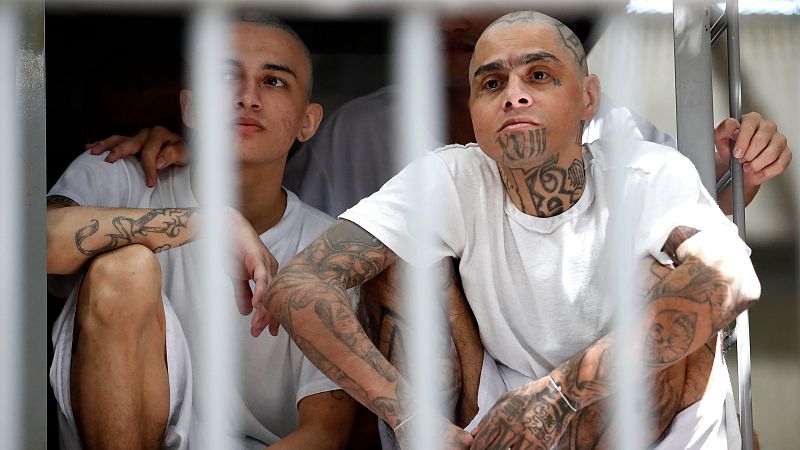 Reportaje Cinco Continentes - Cadena perpetua en El Salvador - Escuchar ahora