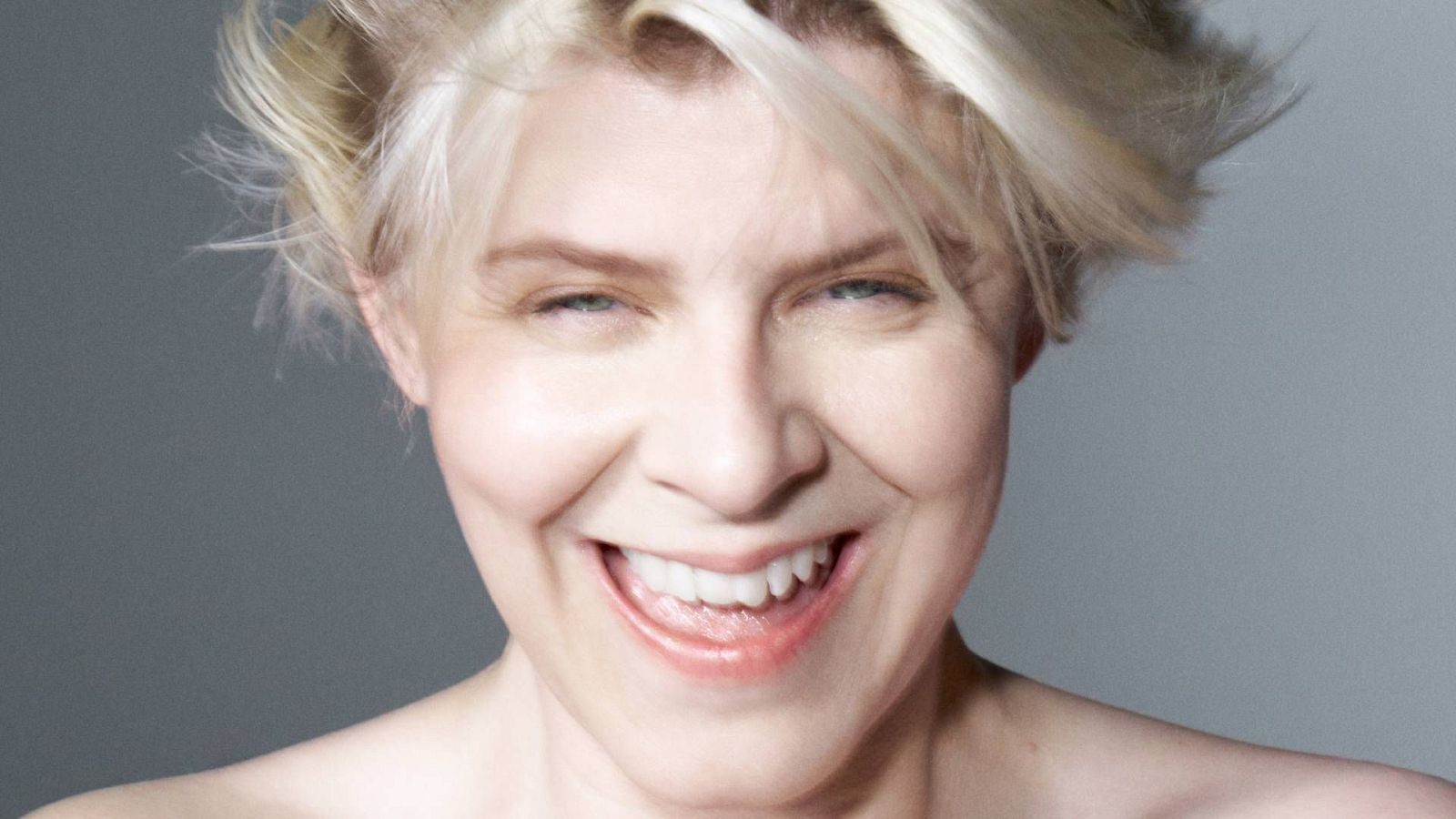 Robyn nos presenta 'Sexistential'