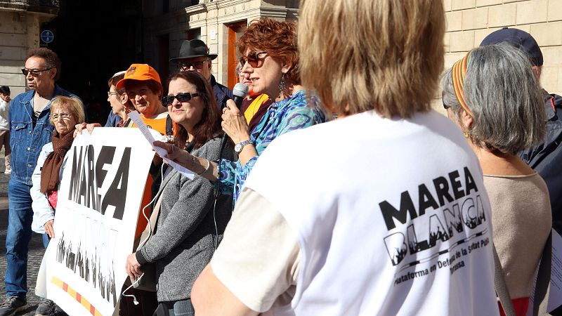 Marea Blanca vol més control públic a la sanitat catalana