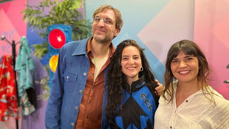 3x117 - AUDIO: 'La buena hija' y 'Muere, papá' - Mañana más | Escuchar