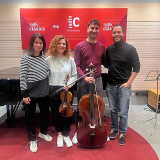 Anna Urpina (violín) y Nicola Brovelli (violonchelo)