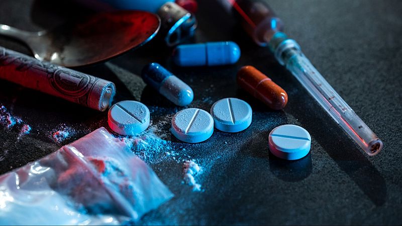 El ‘Projecte Home Catalunya’ per fer front a les adiccions - De nit | Escoltar