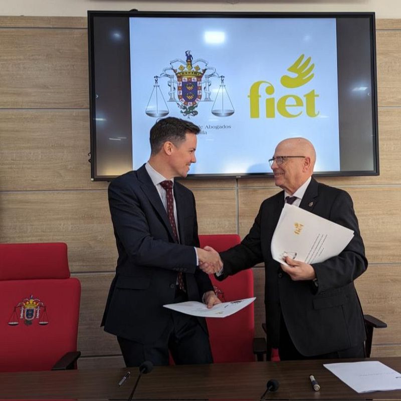 El Colegio de Abogados de Melilla y la ONG Fiet firman a un convenio para proteger y acompañar a las víctimas de trata y explotación sexual | Escuchar