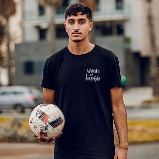 Anas El Arroudi: "El futbol de carrer és una escola que no surt als llibres"