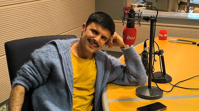 El ojo crítico - El 'Manual de belleza' de Rodrigo Cuevas - Escuchar ahora