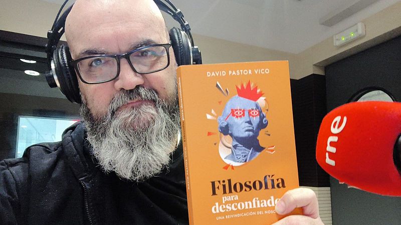 Ágora 3.0 - Vico: "Somos trogloditas con teléfonos inteligentes" - Escuchar ahora