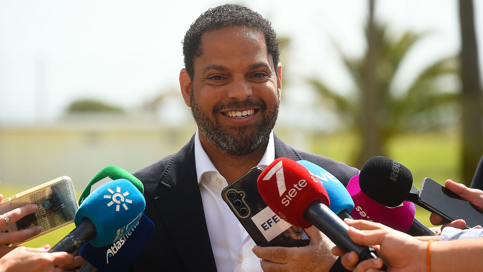 Garriga (Vox): "Cuando Vox condiciona gobiernos, las cosas mejoran" - Las mañanas de RNE | Escuchar