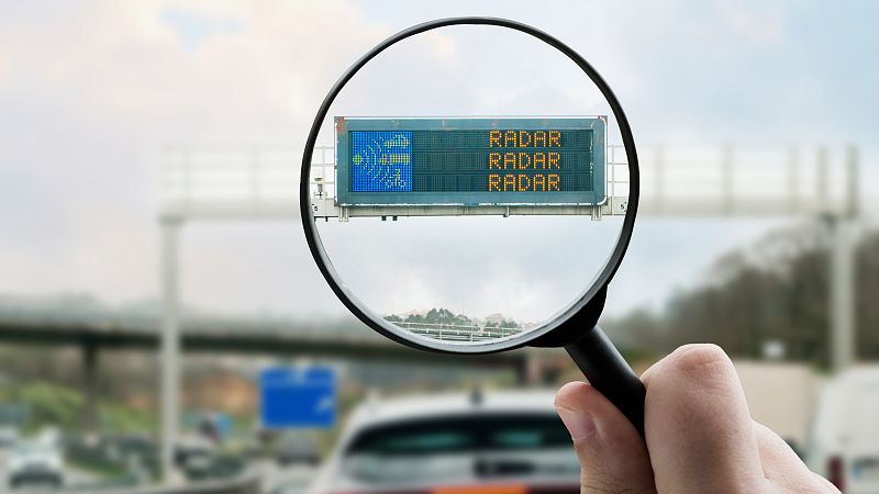 Motor 5 -  Nuevos Radares, Multas, Deducciones de la Renta y Matriculaciones del mes - 12/04/26 - Escuchar ahora