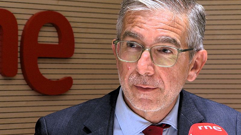 César Díaz ve "realista" que el Puerto mueva 8 millones de toneladas de mercancías en 2028 - Cantabria Informativos | Escuchar