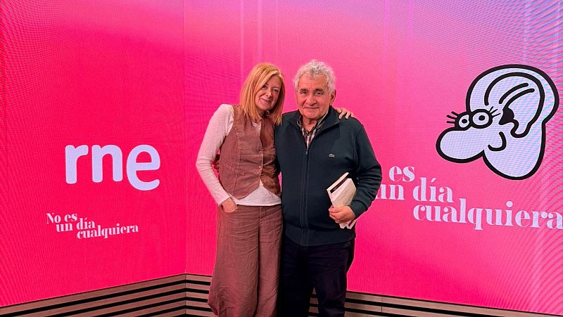 No es un día cualquiera - Entrevista a Bernardo Atxaga | Escuchar
