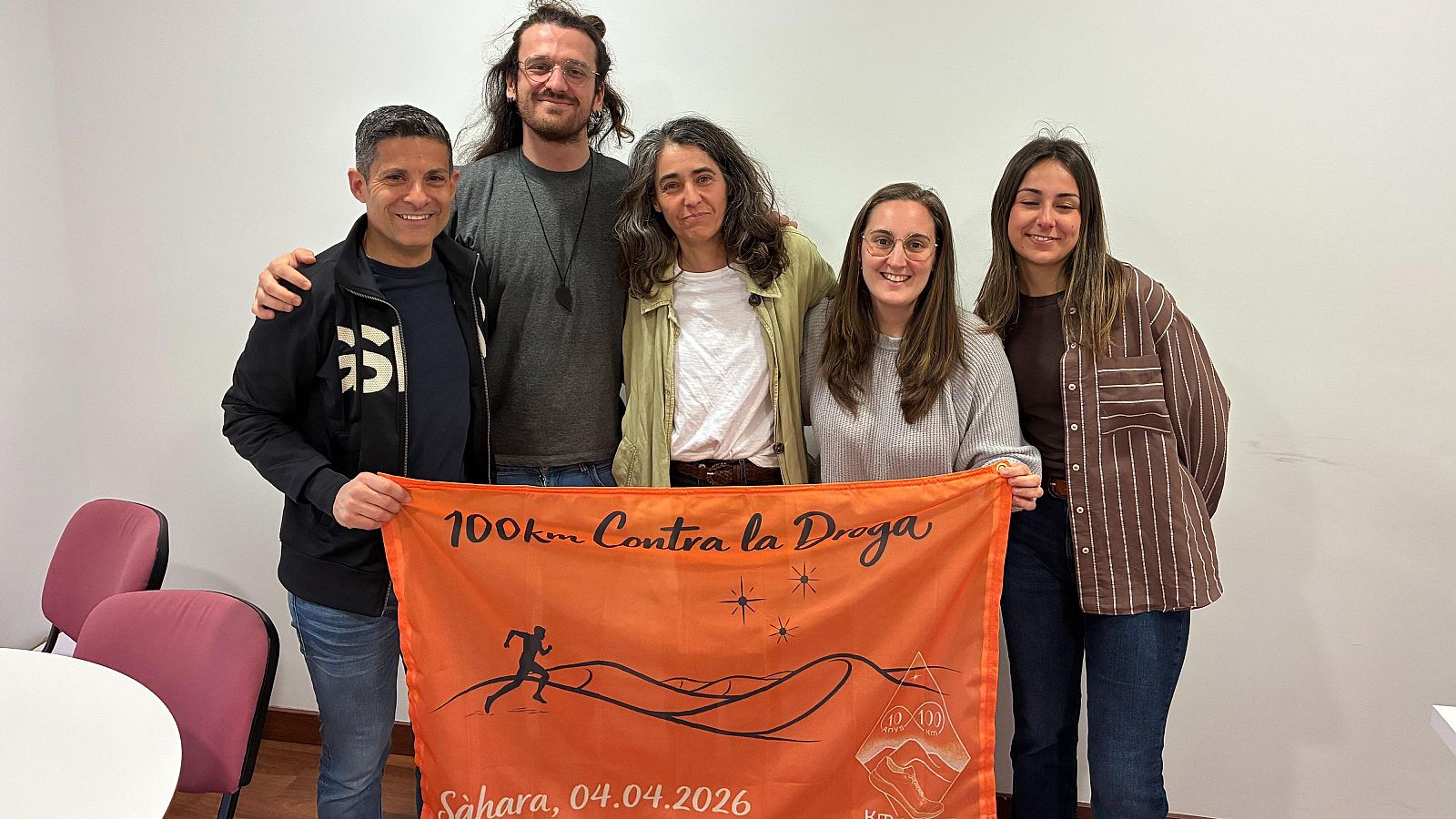 Projecte Home: córrer 100 km pel Sàhara per demostrar que sortir d’una addicció és possible