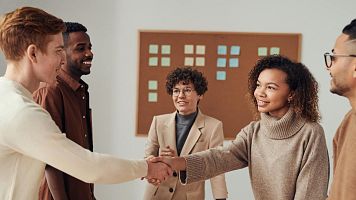 Com recordar els noms de les persones que t'acaben de presentar