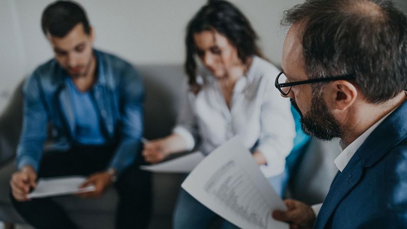 Bon dia i bona sort - El predictor del divorci que encerta en m�s del 90% dels casos - Bon dia i bona sort | Escoltar