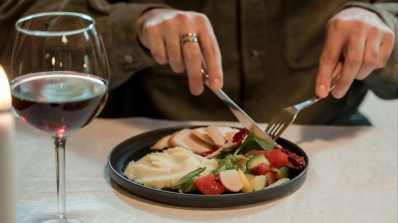 El mat� de R�dio 4 - Qu� hem de menjar per recuperar el desig sexual? Eduard Molinet, sex�leg cl�nic, respon - El mat� de R�dio 4 | Escoltar