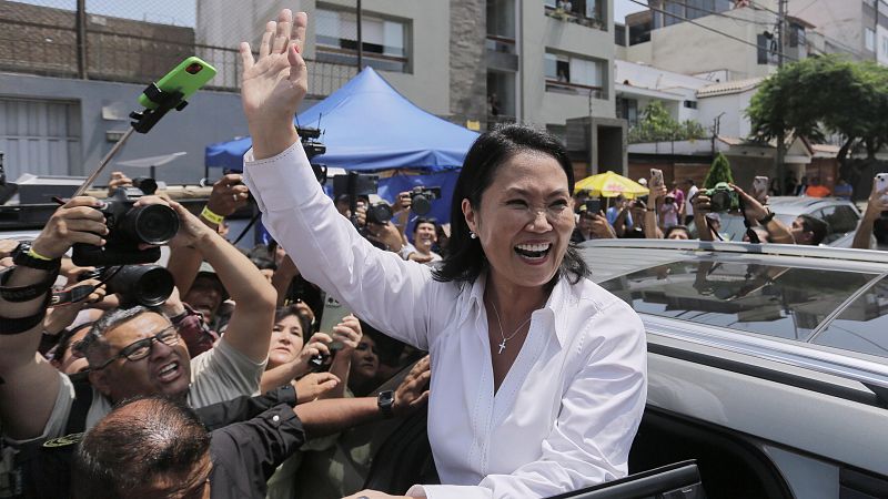 Fujimori asegura el paso a la segunda vuelta electoral en Perú - Hora América | Escuchar