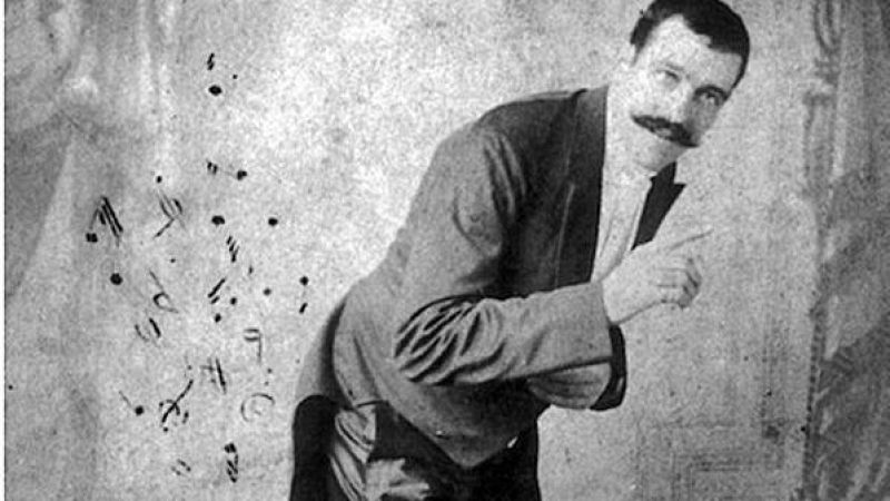 Salsejos hist�rics amb Dami� Amor�s: Josep Pujol "Le P�tomane" va triomfar al Moulin Rouge - Xavif�rnia | Escoltar