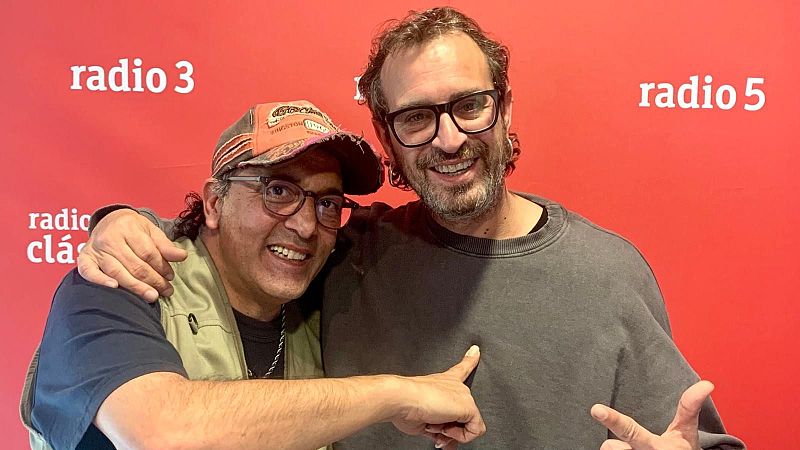 Metròpoli - Rumba Catalana amb Piratas Rumbversions - Metròpoli | Escoltar