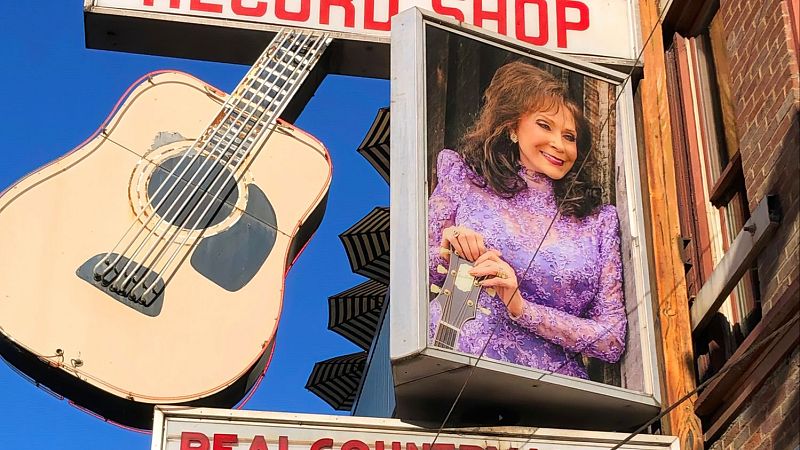 Tal día como hoy - Loretta Lynn - 14/04/26 - Escuchar ahora