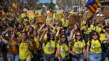 Els sindicats consulten als docents sobre futures aturades