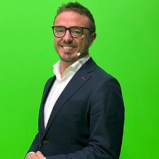 Simon Hunter, Gran Bretaña